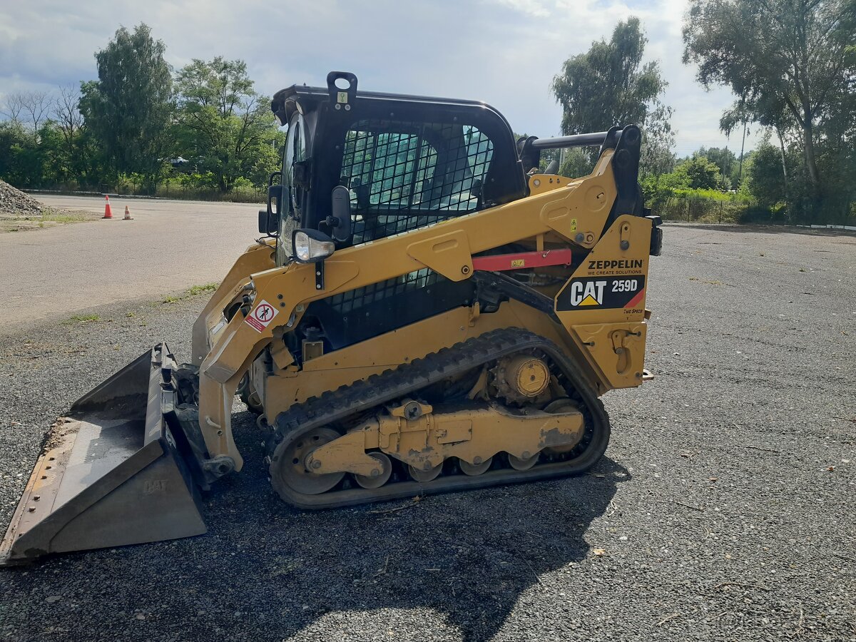 Cat 259D smykový nakladač