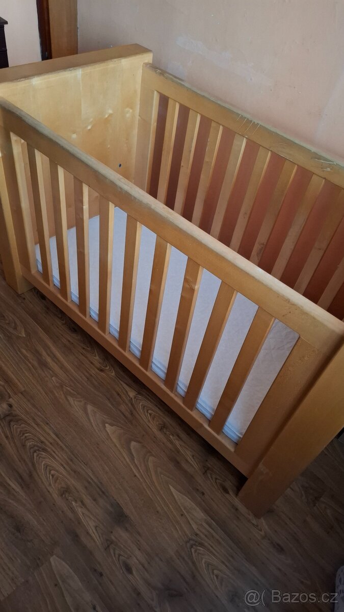 Dětská postýlka
