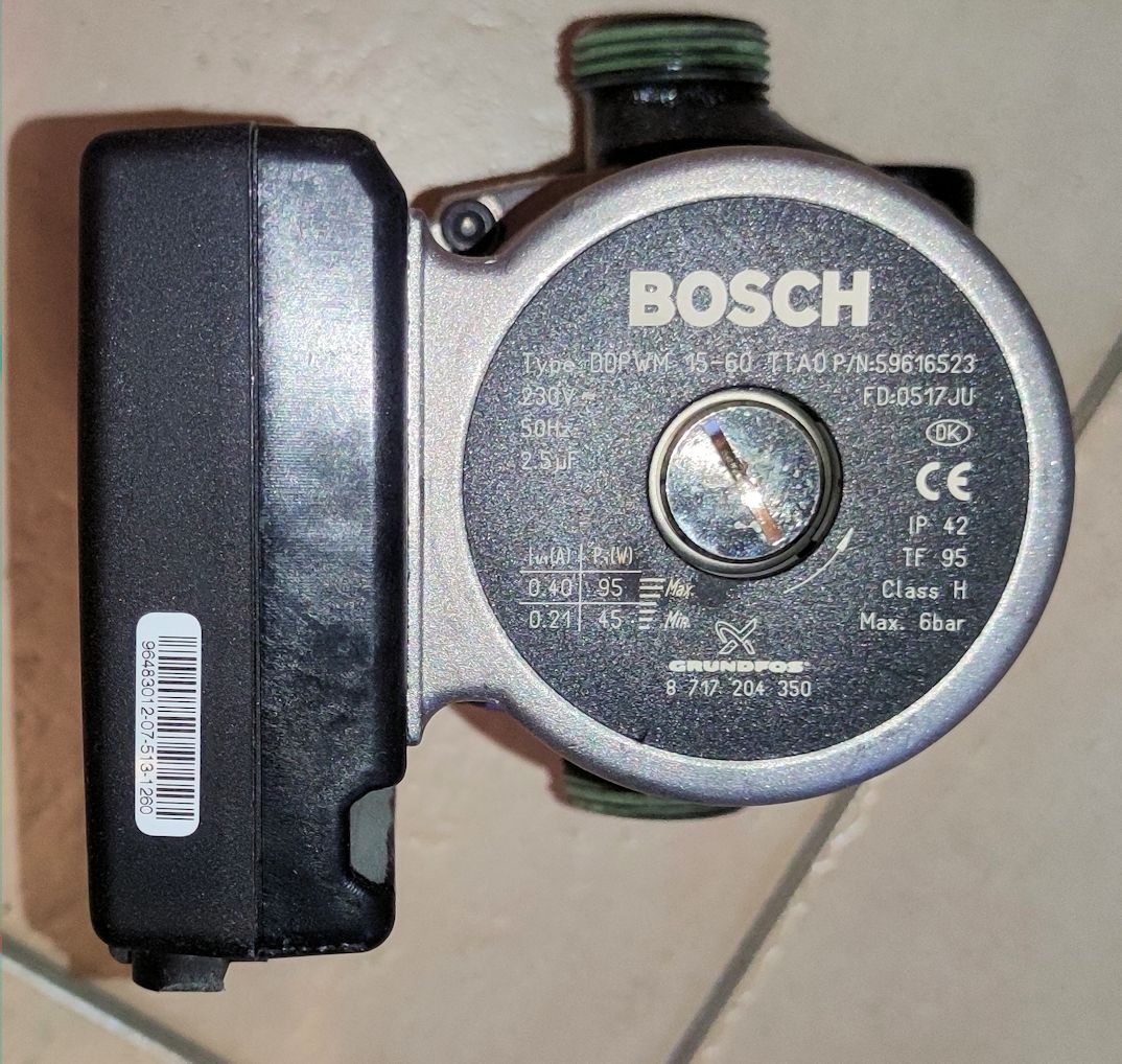 Kotel Junkers ZSBR - čerpadlo Bosch