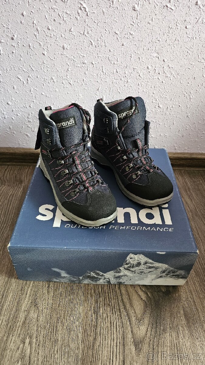 Dámské boty Sprandi vel.38