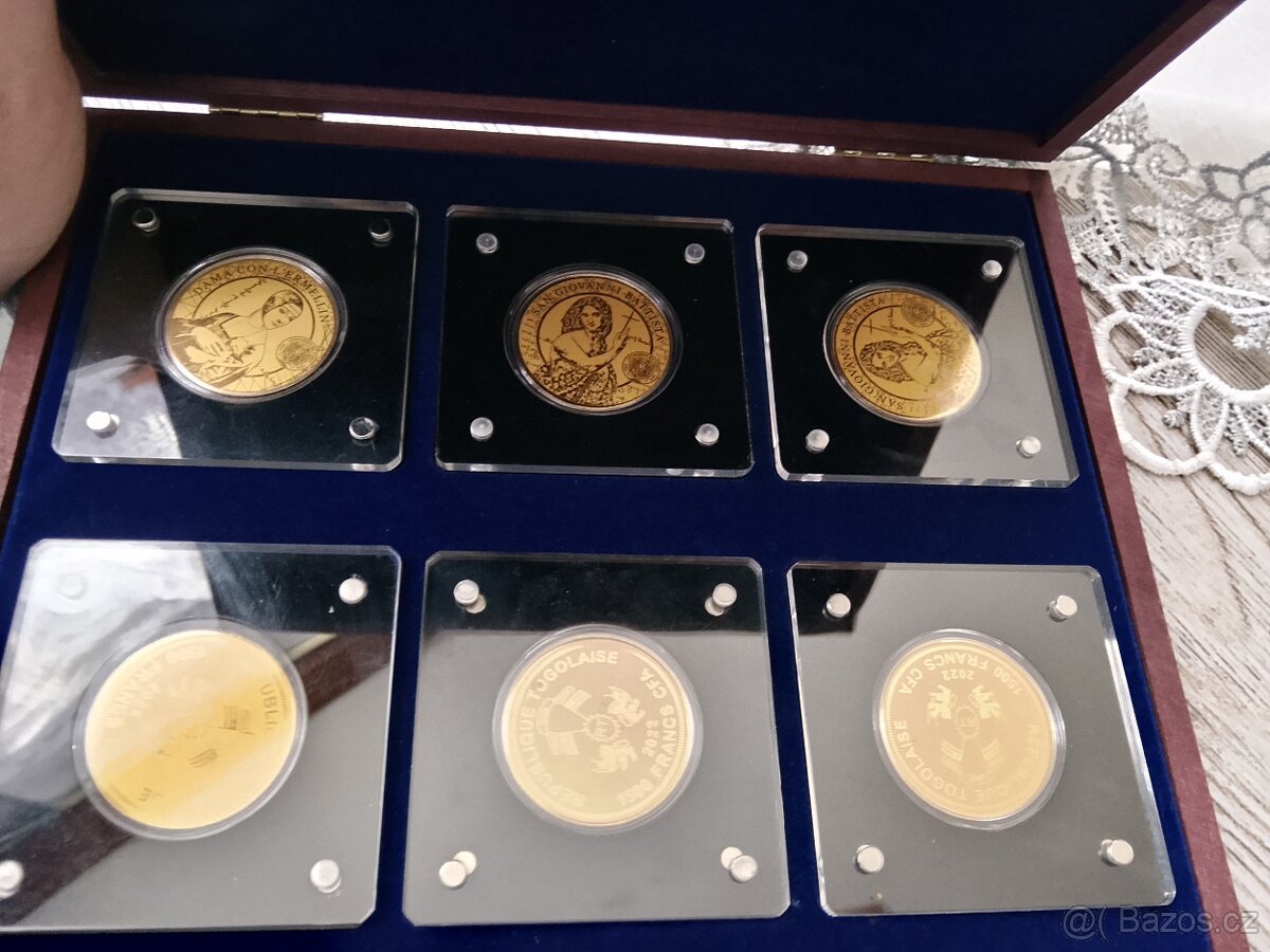 Sada zlatých mincí