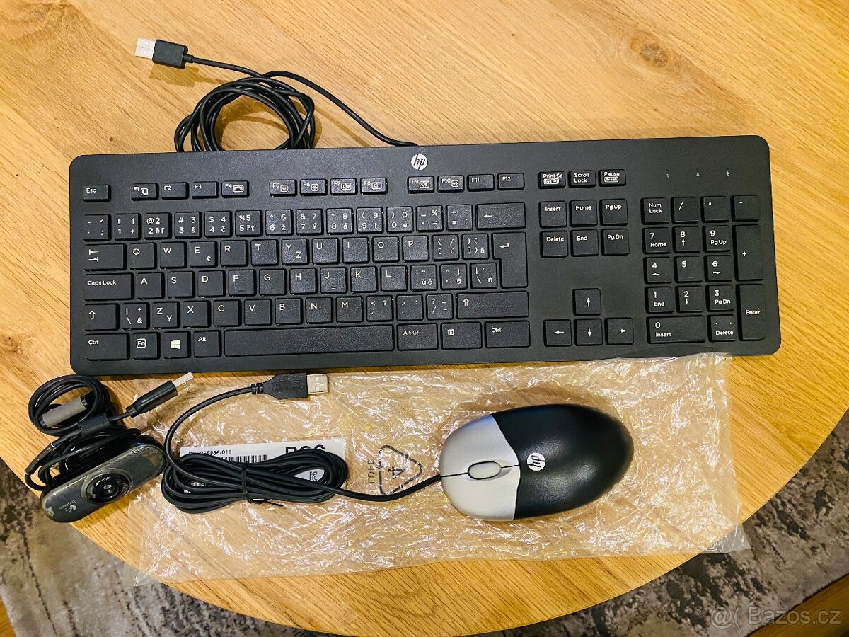 Klávesnice, myš, webkamera
