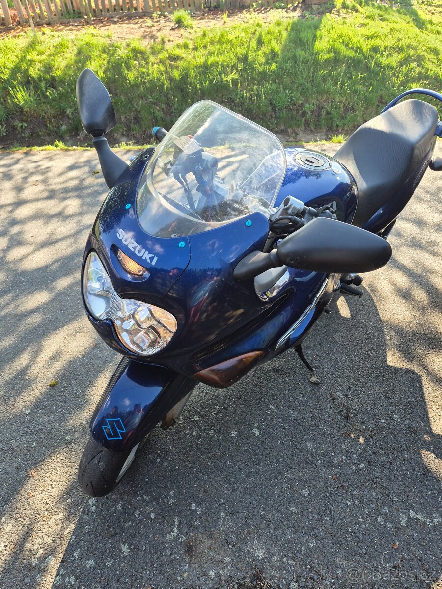 SUZUKI 750