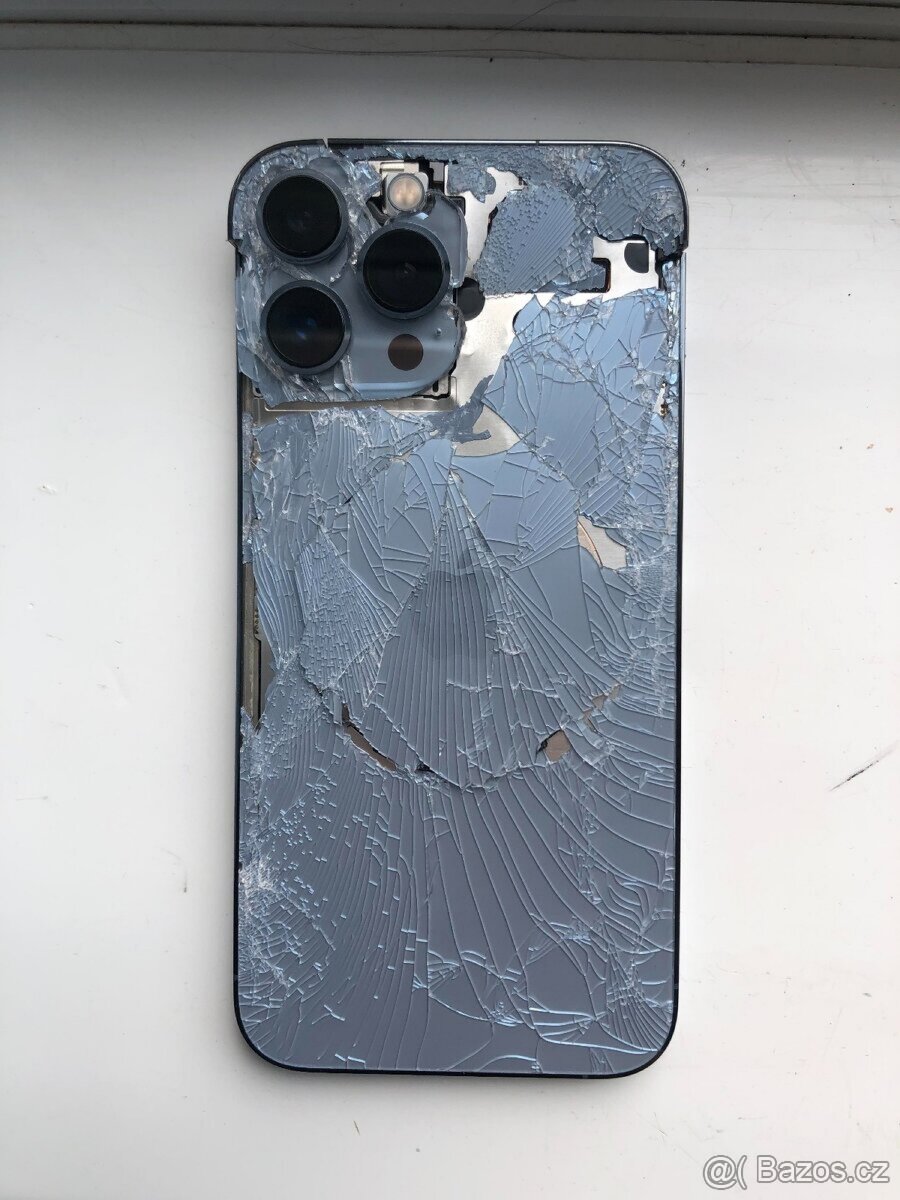 Rozbitý iphone