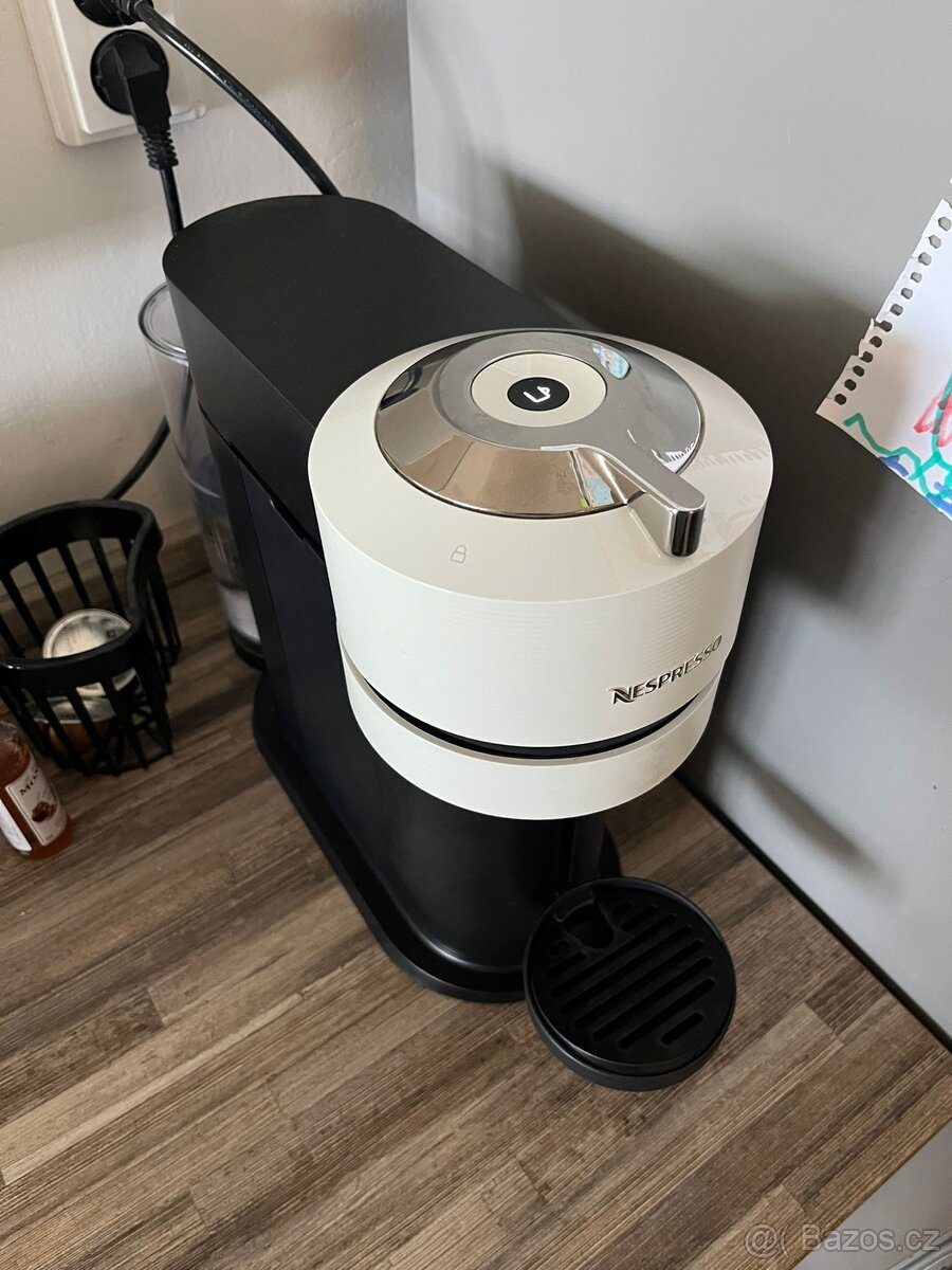 Kávovar nespresso Vertuo