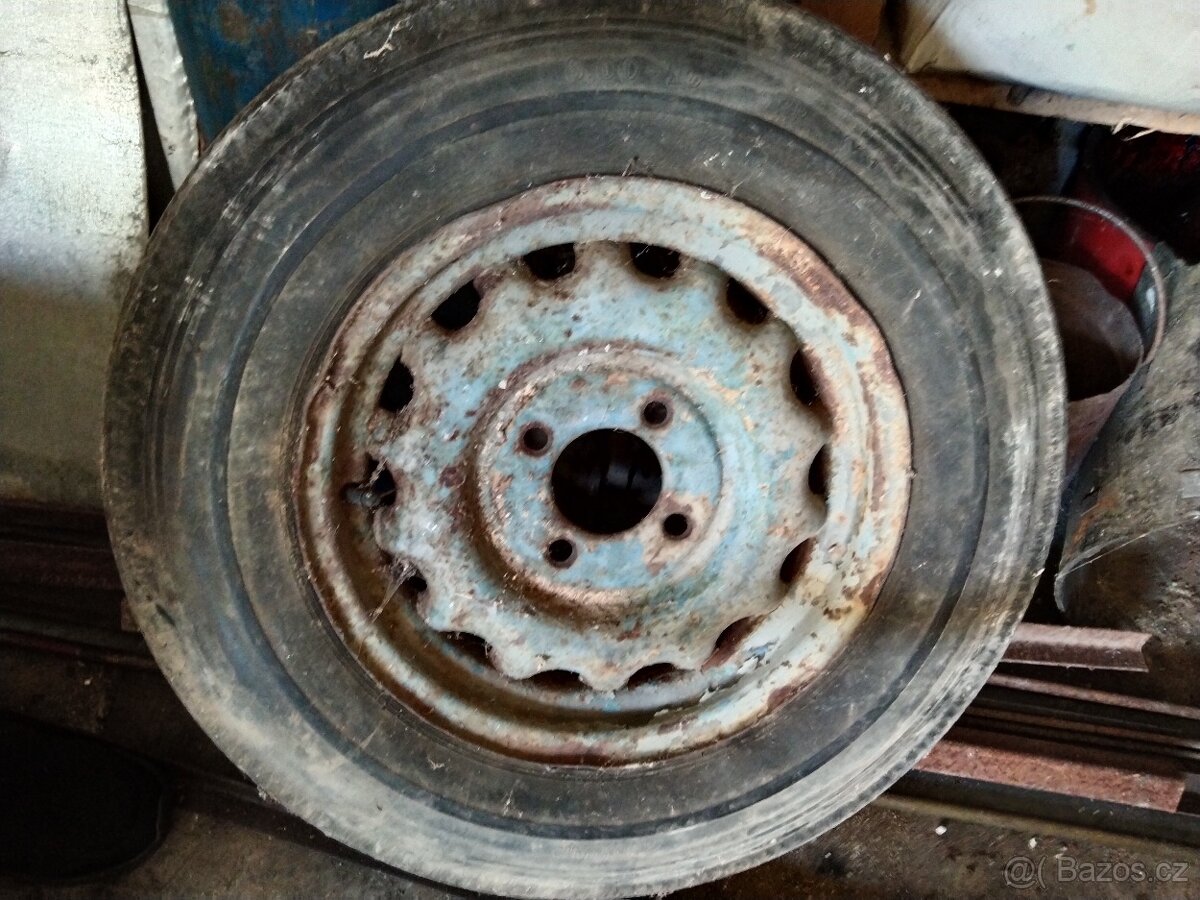 Prodej kola na Škoda 1202 STW