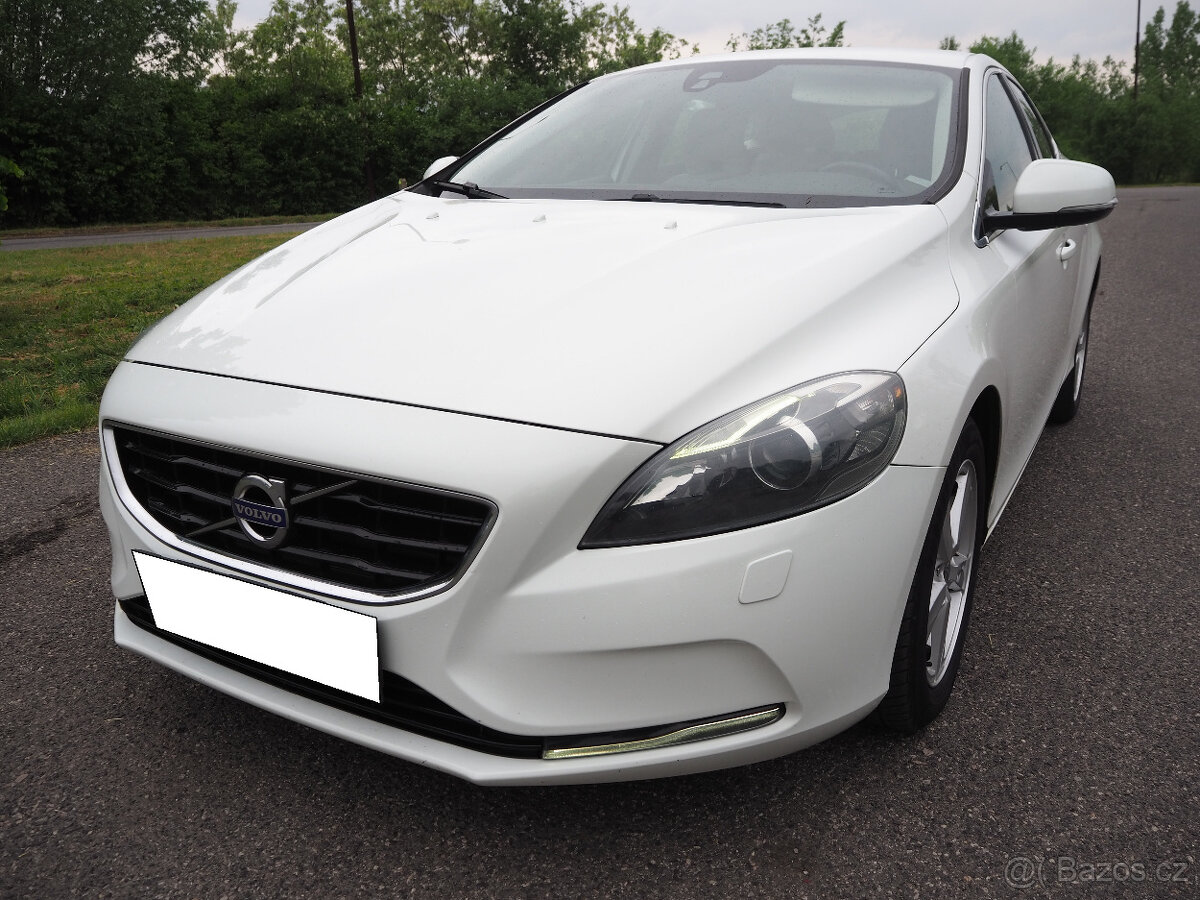 Volvo V40 2.0 D3 5ti válec, původ ČR