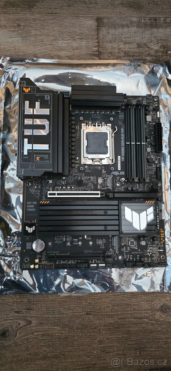 Prodam tuto zakladni desku asus tuf gaming x870 plus ZARUKA