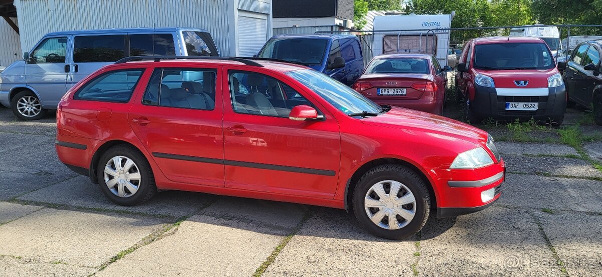 Škoda Octavia combi II 1.6 i + LPG  75kW Elegance  Tažné-TOP