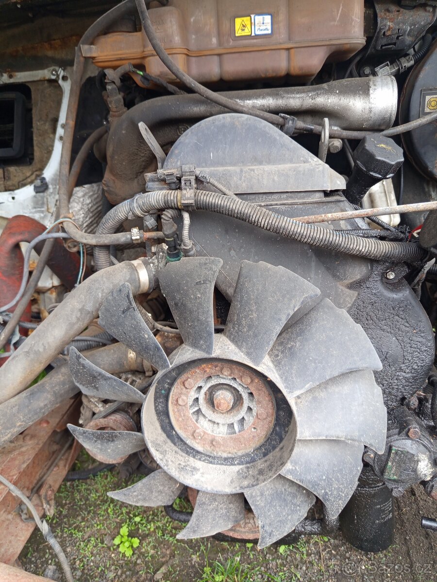 Prodám motor 2.8 JTD Iveco