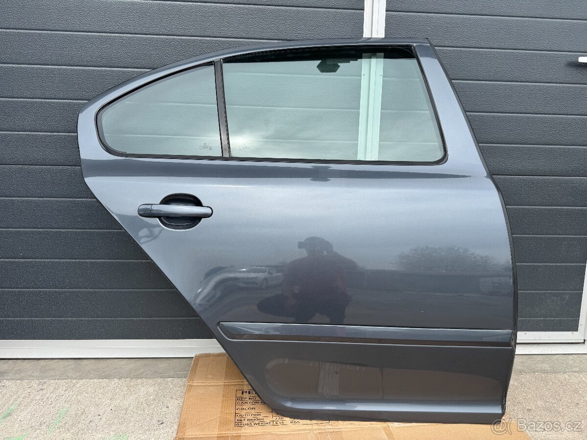 Dveře Škoda Octavia II liftback, pravé zadní, LF8J