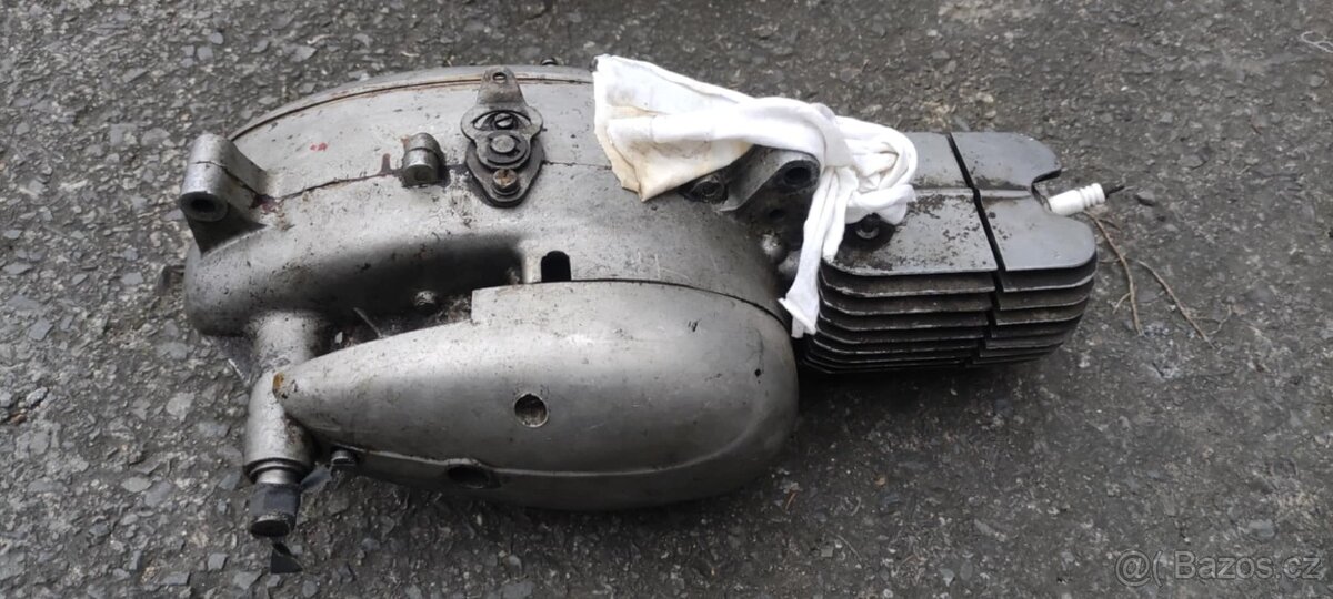 Motor jawa 50