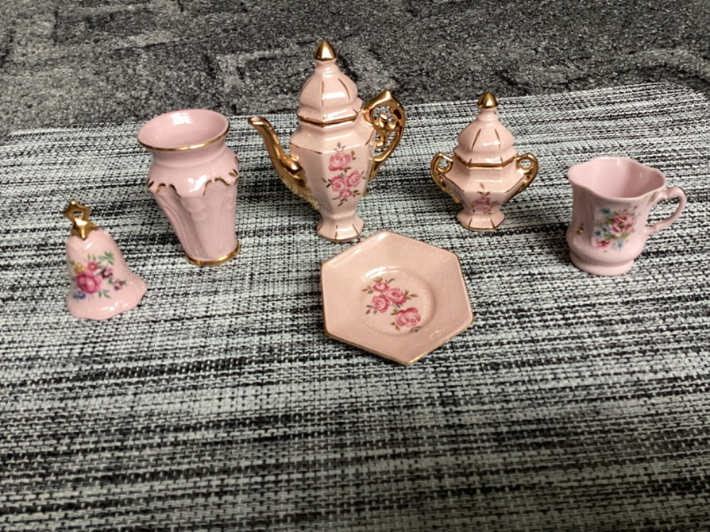 Prodám porcelán a keramiku