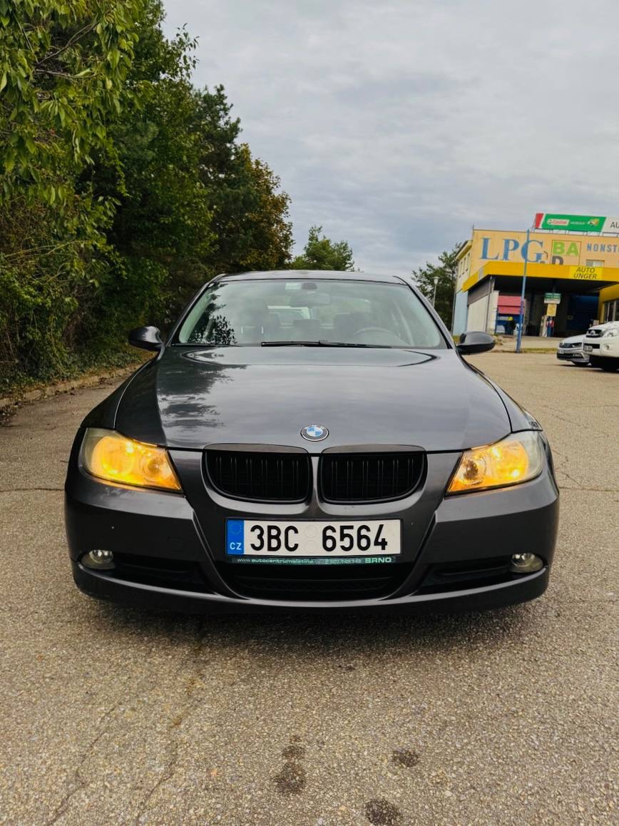 BMW 320d, r.v. 2007, 200 000 km, rozvody, nové STK