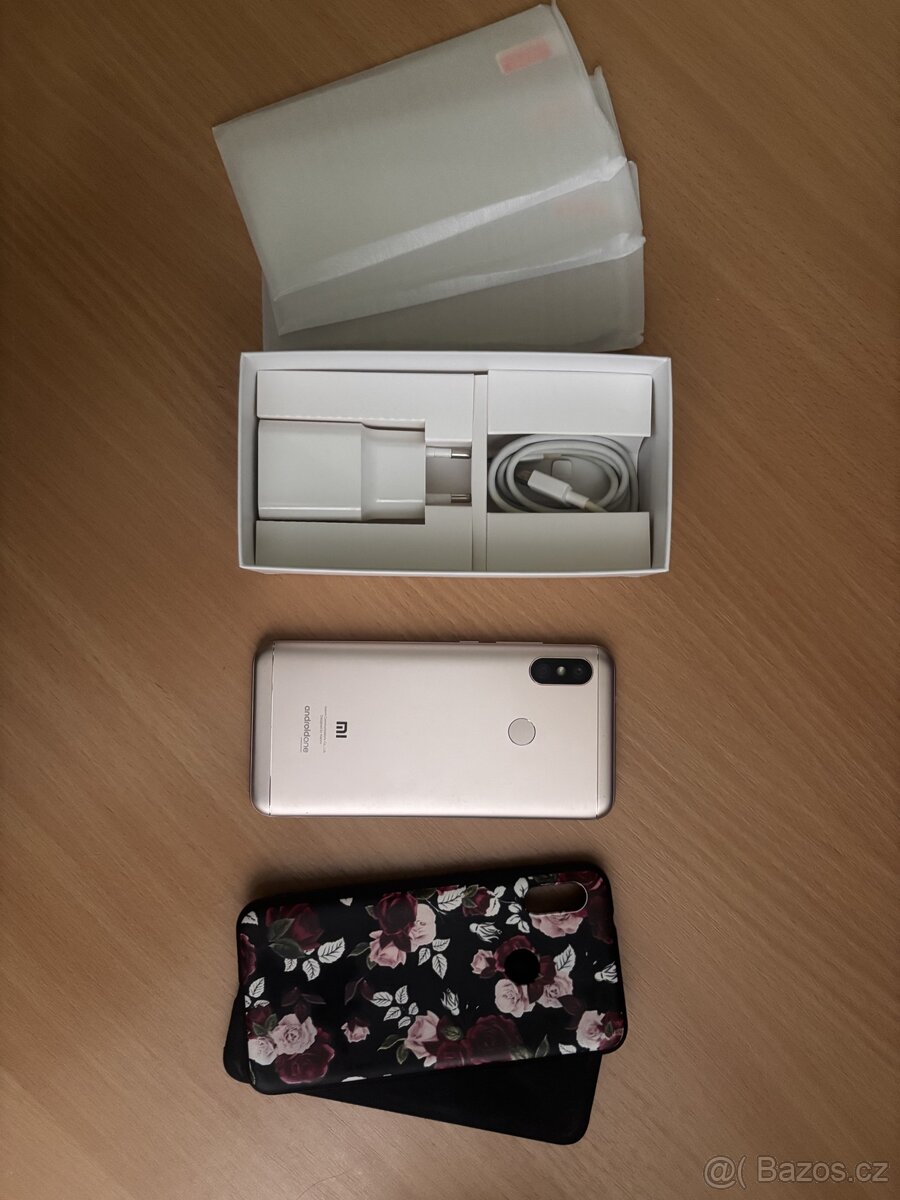Xiaomi Mi A2 Lite (3GB/32GB) – Zlatá barva