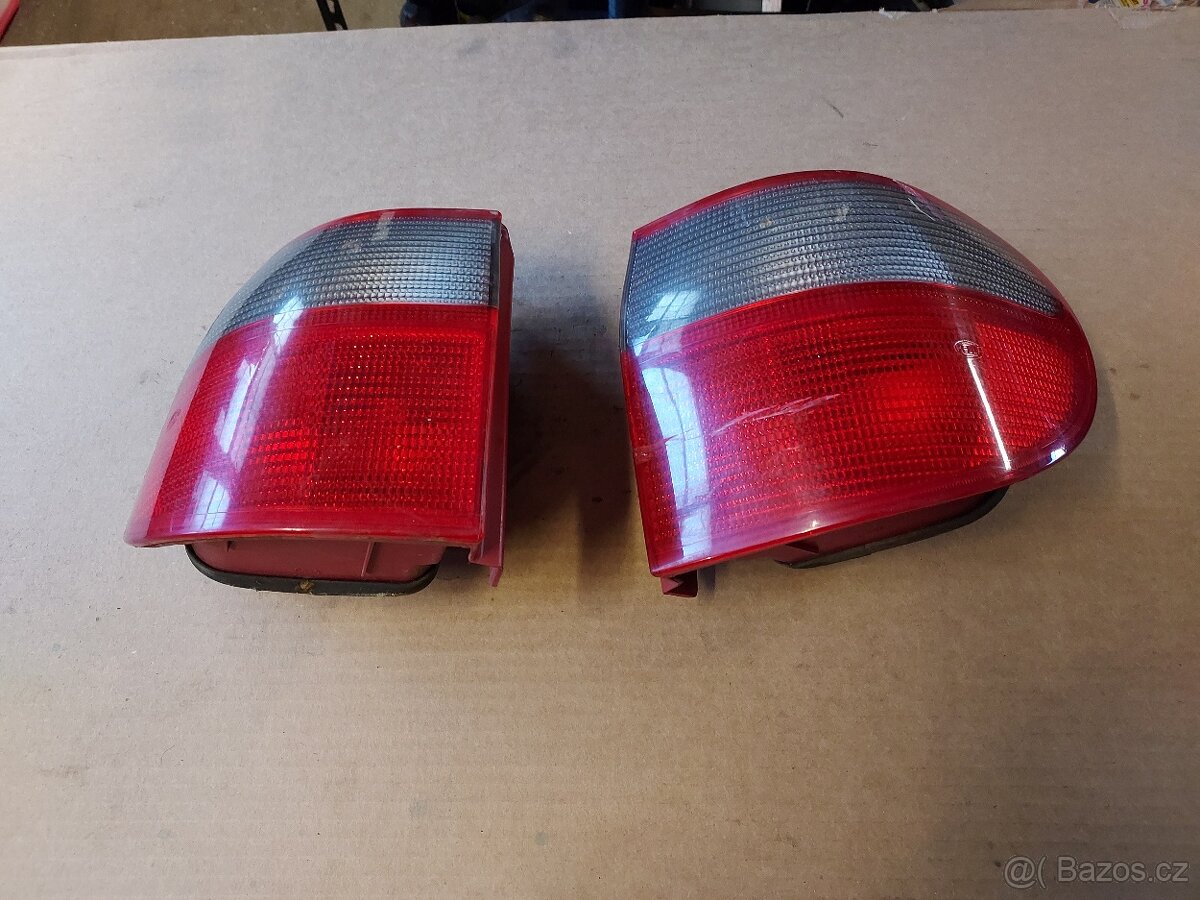 zadní světla Galaxy 1