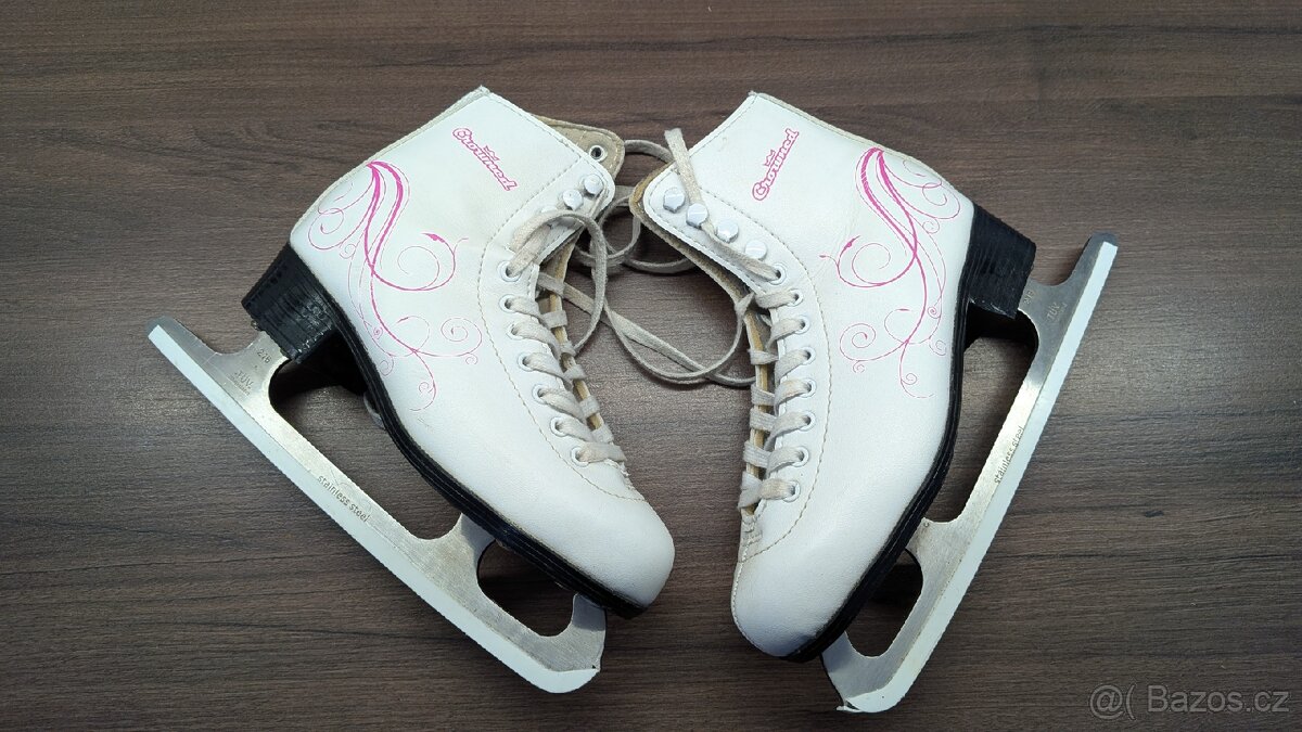 Dívčí brusle Crowned Emily