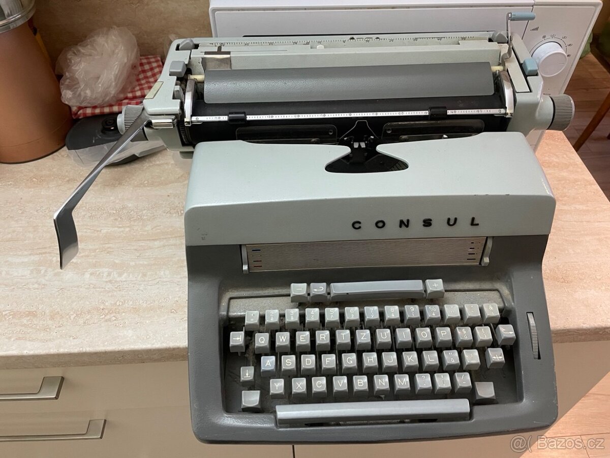 Psací stroj Consul