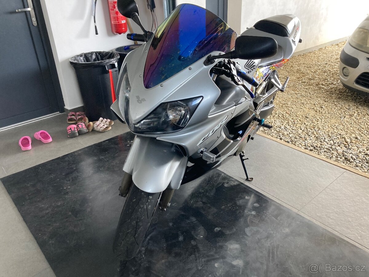 Honda cbr600