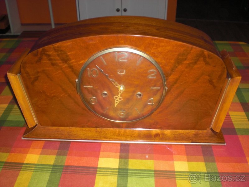 Prodám starožitné dřevěné hodiny