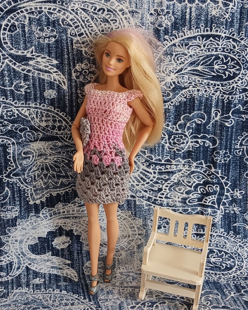 Barbie - šatičky na panenku, růžovo-šedé