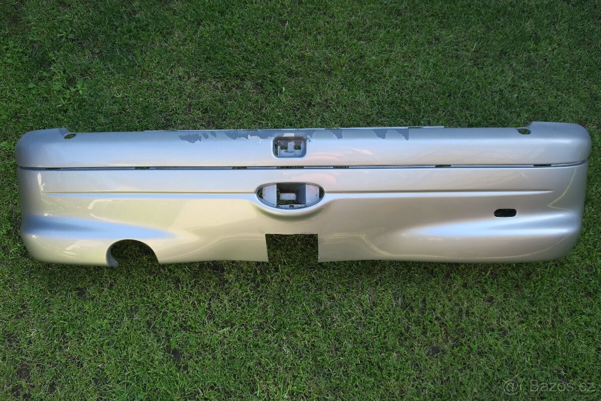 Zadní nárazník Peugeot 206 - stříbrný