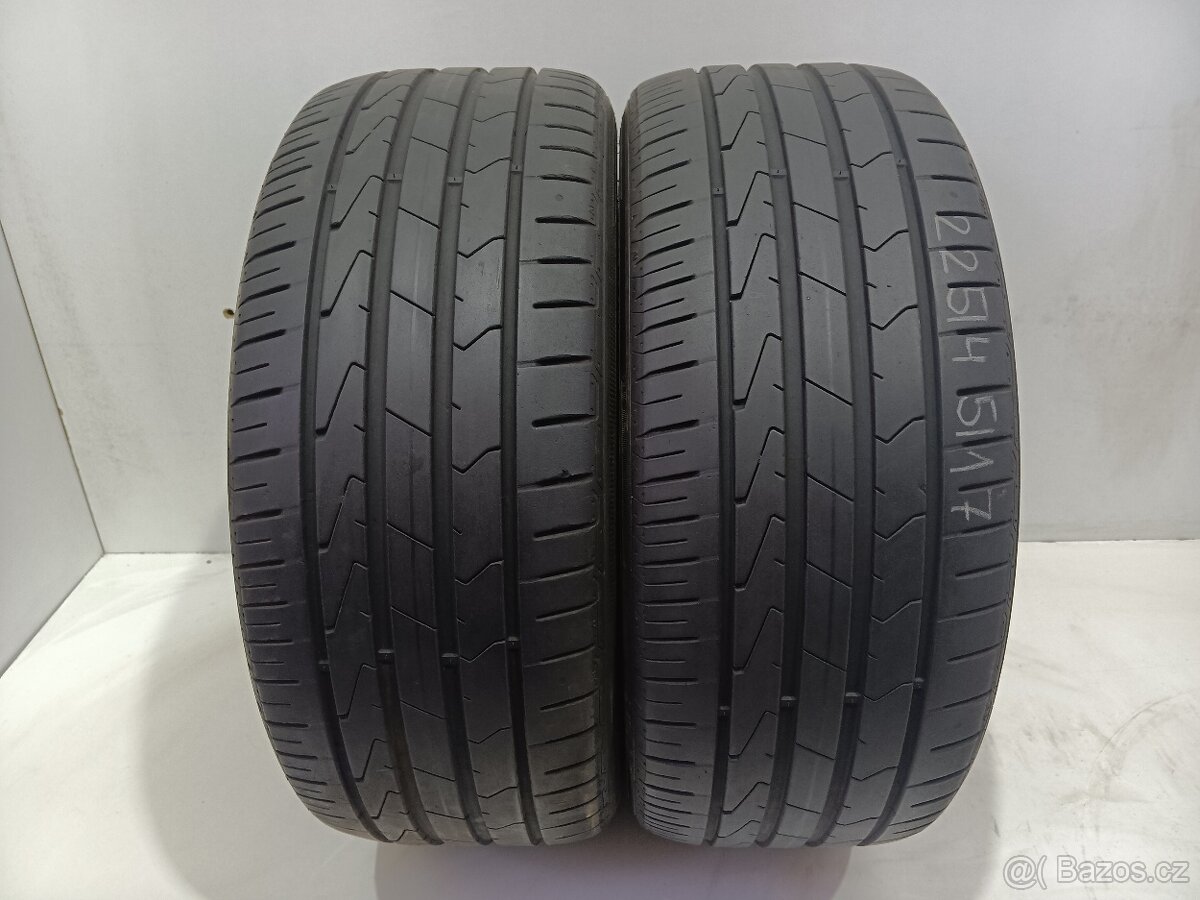 2ks letní pneu 225/45/17 Hankook