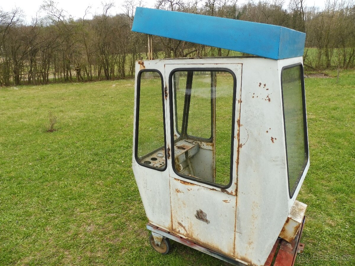 Kabina unhz 750