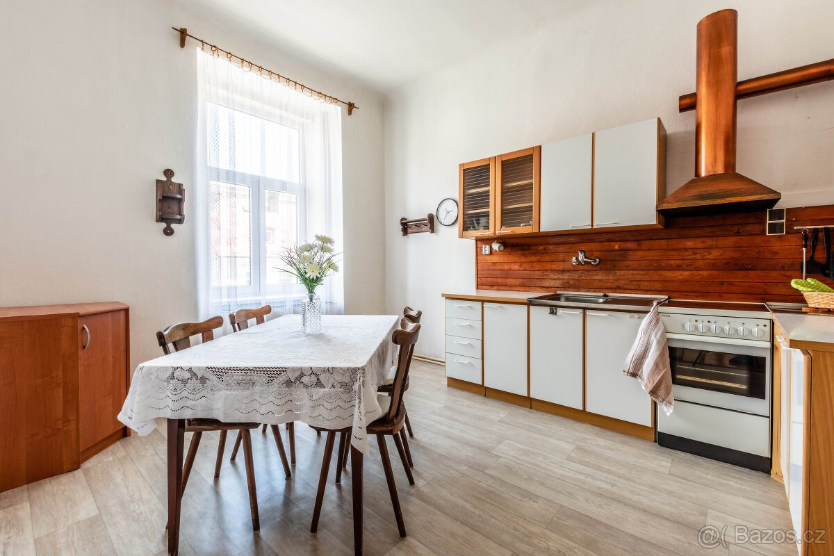 Pronájem bytu 3+1, 8. března, Liberec, 15900 Kč/měs, 84 m2