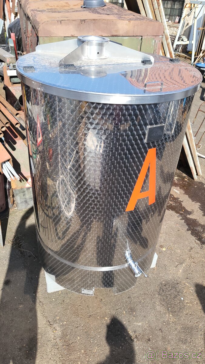 Nerezový tank na víno ZN.UNICOM