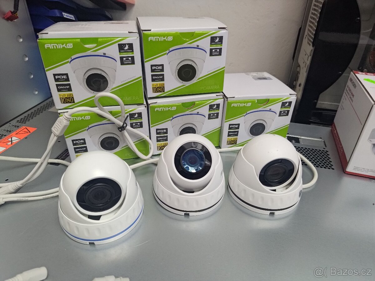 8x Amiko IP-CAM 4Mpix D20V400 - SLEVA