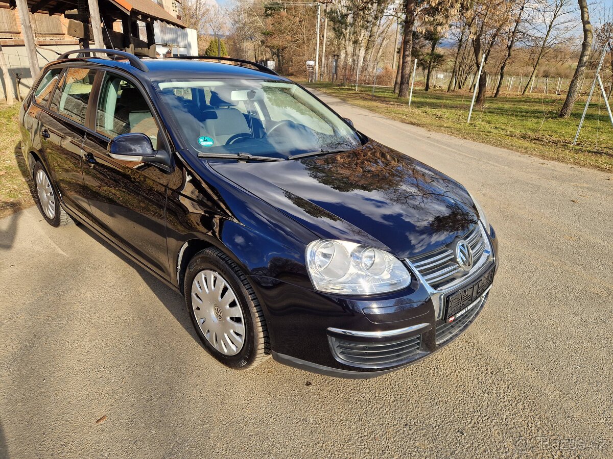VW Golf 5 Variant 1,6 MPI 75 KW, tažné zař.