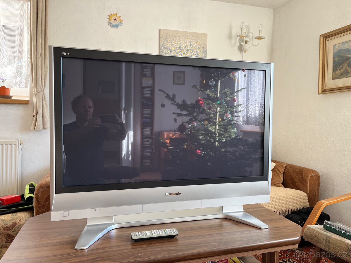 TV Panasonic Viera TH-42PV60EH na ND