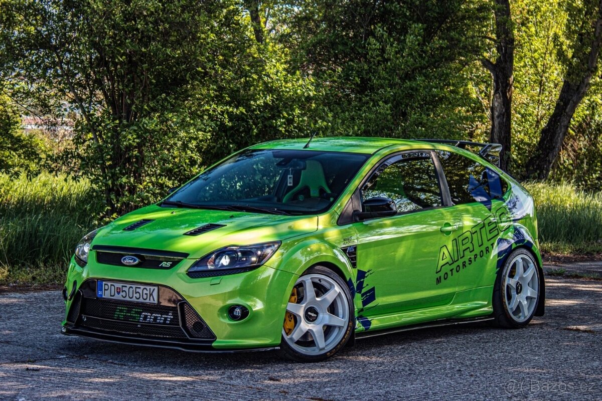 Ford Focus RS 2.5T 405PS (aj na splátky)