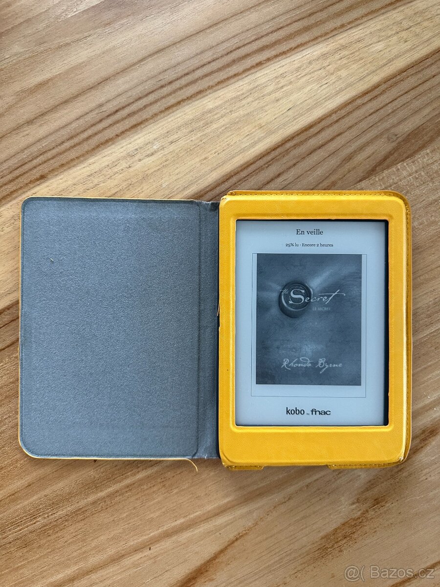 Čtečka knih KOBO AURA 4GB černá + obal 2