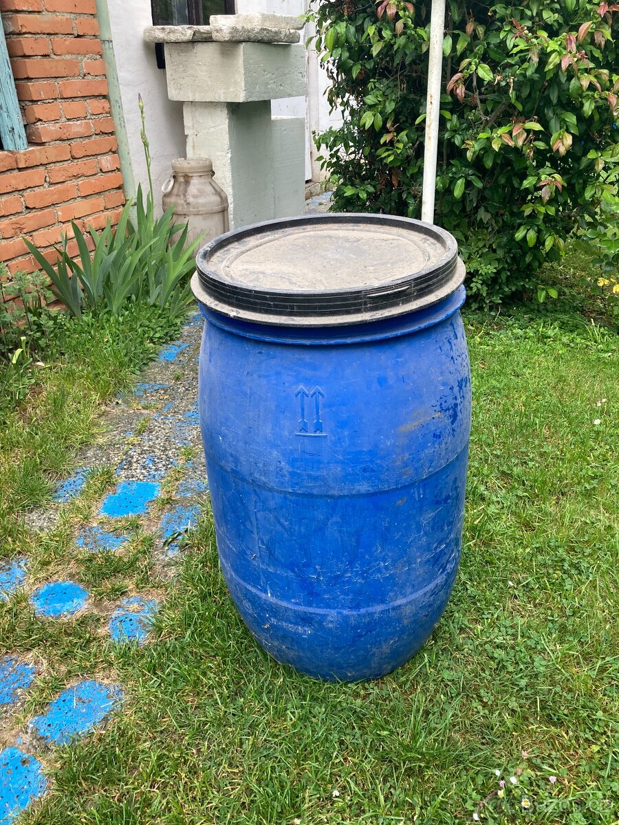 Sudy na kvas/vodu