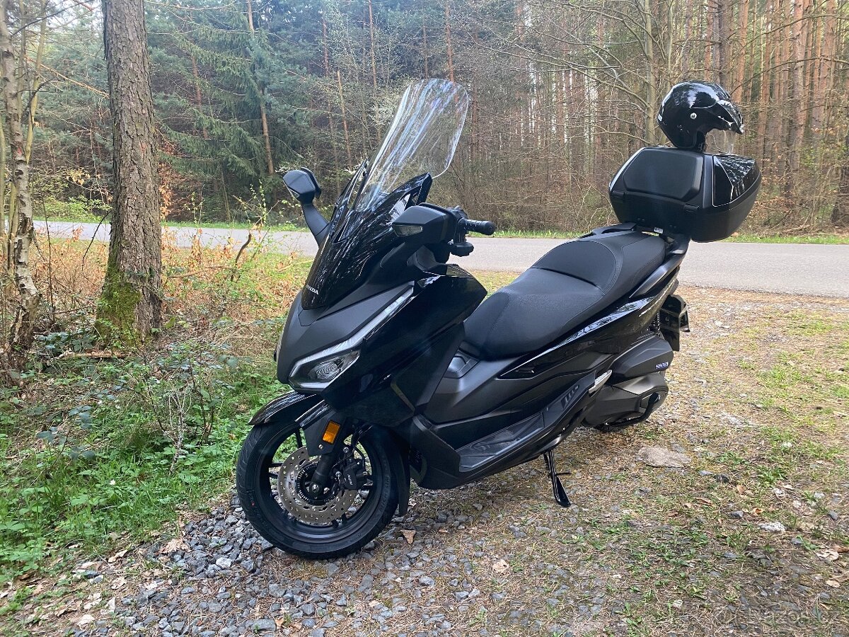Prodám Honda Forza 350 r.v.2024