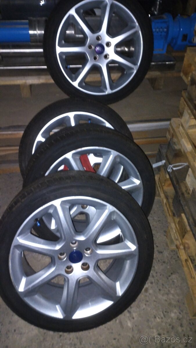 5x108 235/40 R18 ET55 Ford