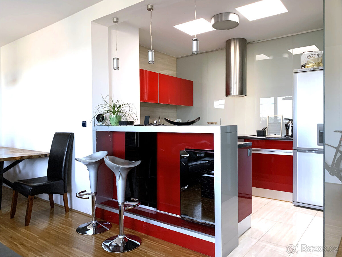 Pronájem, byt 4kk, šatna, sauna, terasa, balkon, garáž, Brn