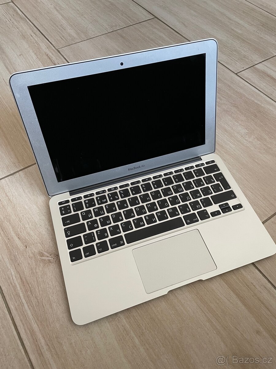 Prodám MacBook Air 11