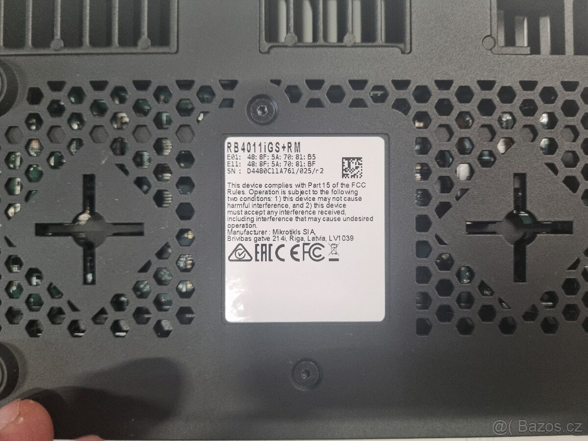 MikroTik RouterBOARD RB4011iGS+RM, 4x 1,4 GHz, 10x GbE, SFP+