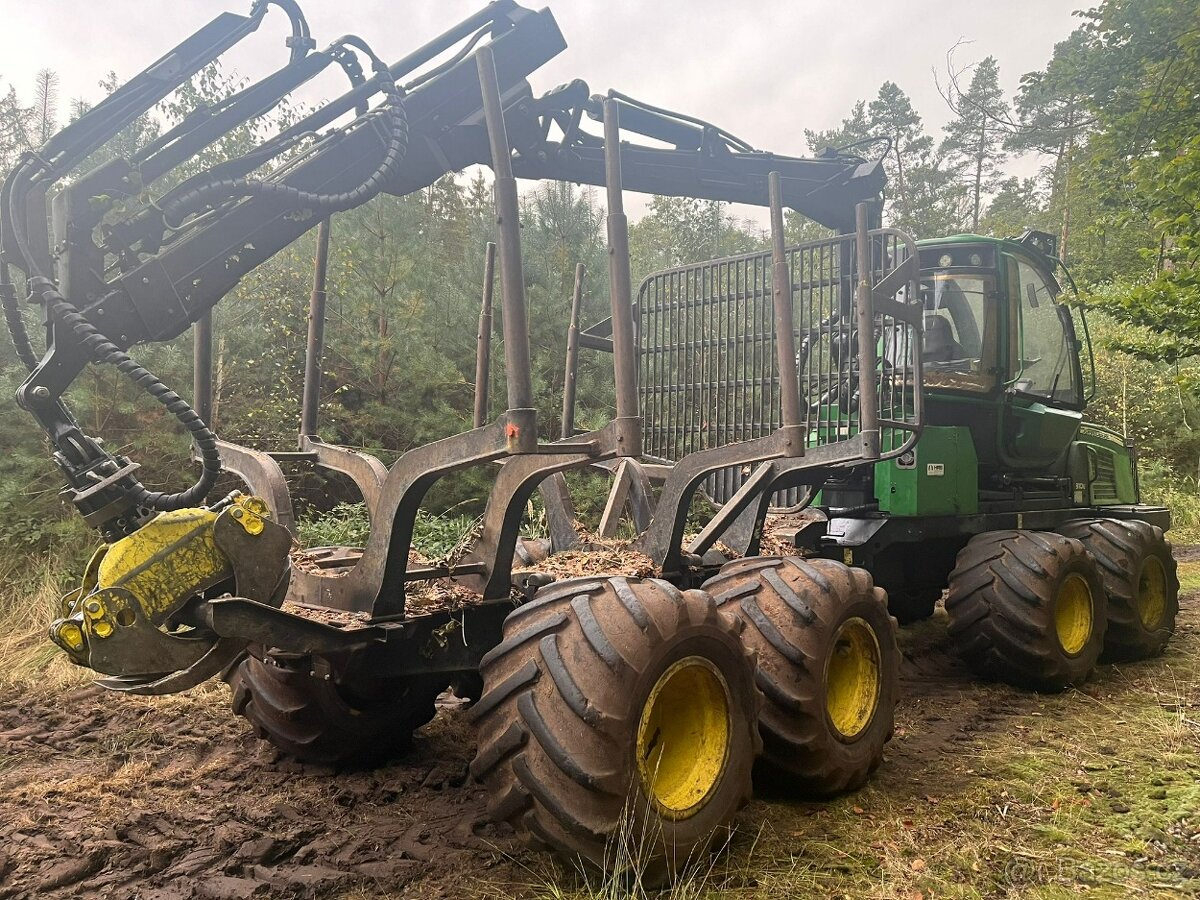 Vyvážecí souprava JOHN DEERE 810E