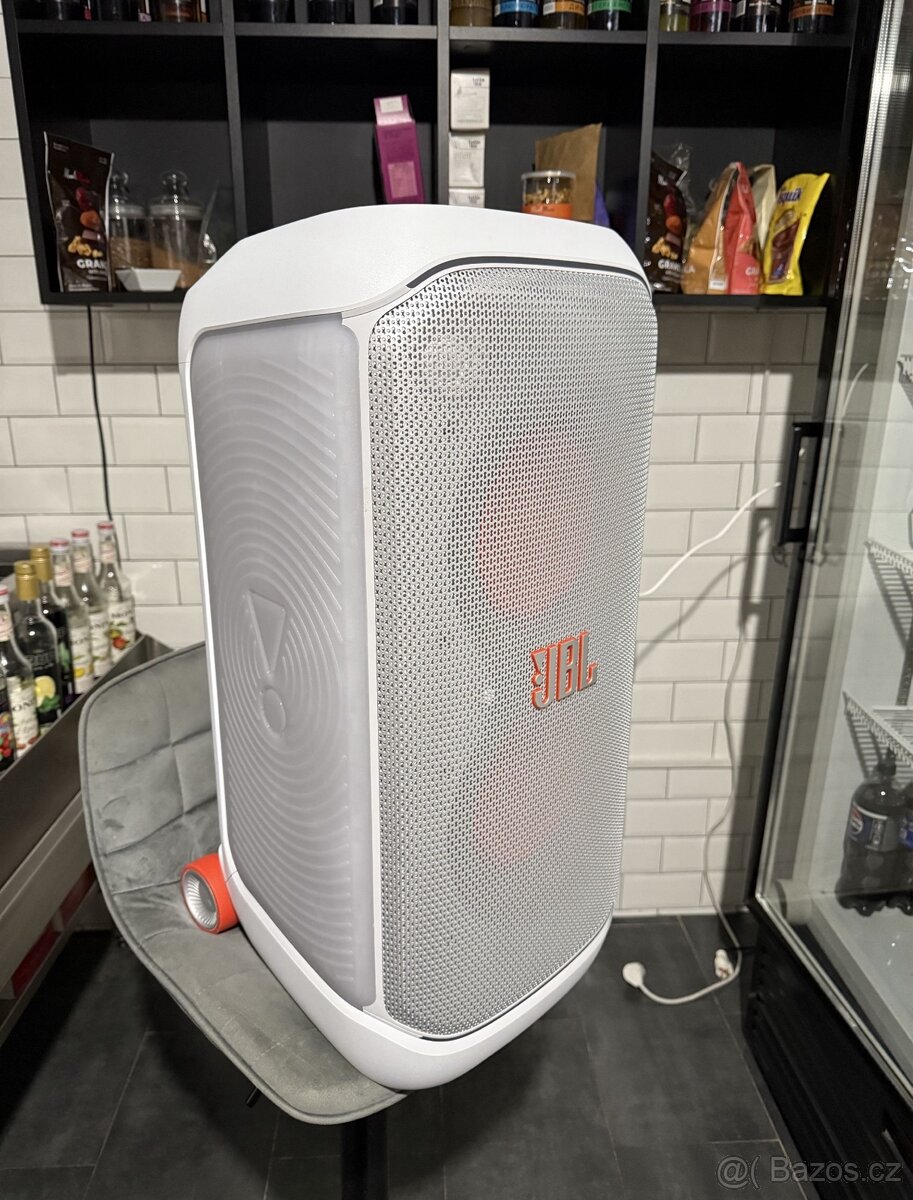 JBL party box 320