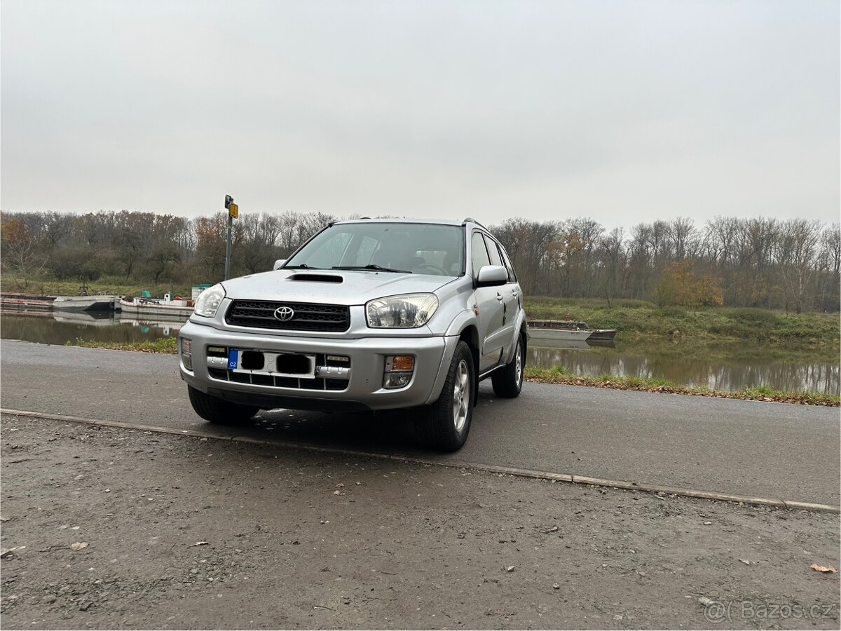 TOYOTA Rav4 2.0 D4D 4x4 Zachovalá