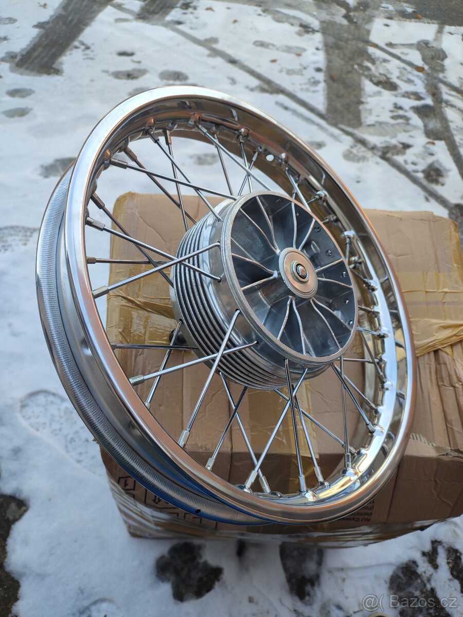 Nové kolo Jawa 250, 350 panelka