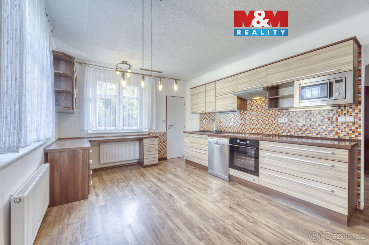 Prodej bytu 3+1 s garáži, 75 m², Aš, ul. Na Háji