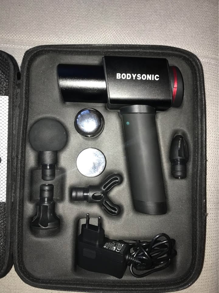 Masážní pistole Bodysonic MG10 Professional (PC 4880 Kč)