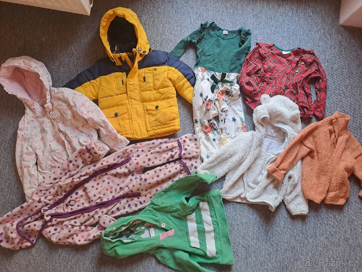 Kompletní oblečení velikost 80