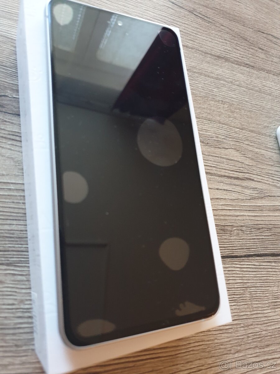 Mobilní telefon Samsung Galaxy S21 FE na ND-PRODÁNO
