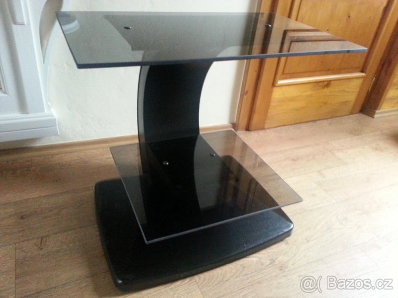 STOJAN POD TV